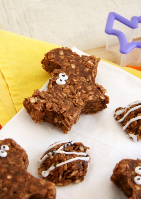 Halloween no bake cookies bat